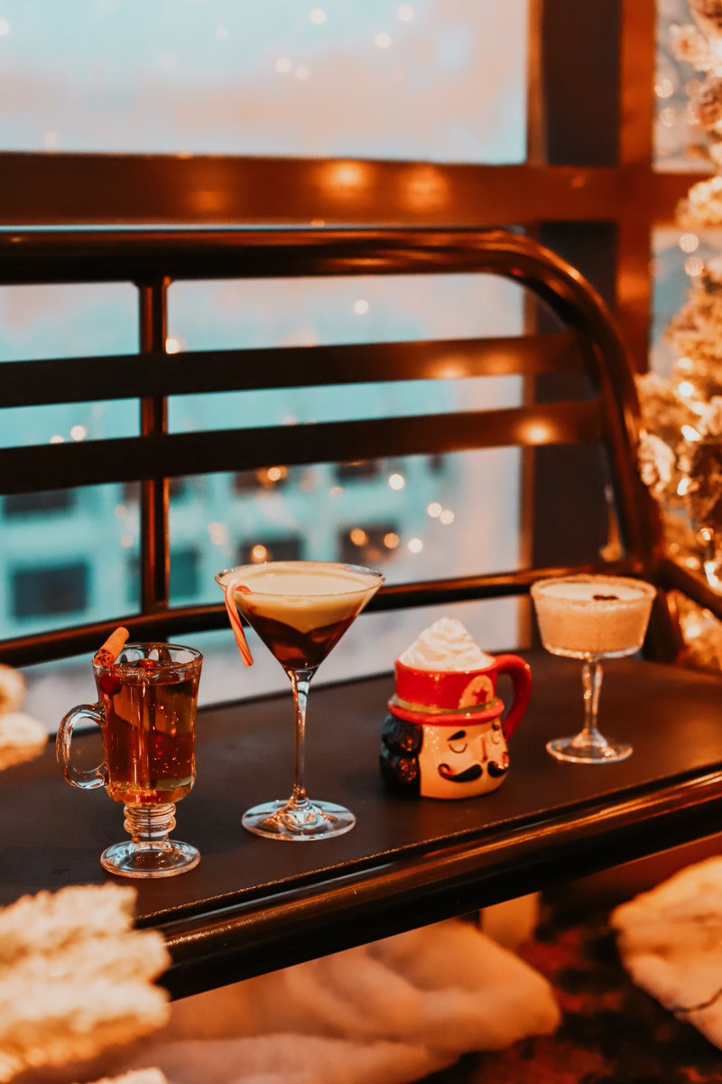 Over the Top Holiday Lounge is now live at Top of the Hyatt! Full culinary menu and specialty cocktails available🎄 Open daily from 3pm - 12am Ages 21+ after 6:00 pm topofthehyatt.com #sandiegochristmas #sandiegoholiday #sandiegofood #sandiego #downtownsandiego