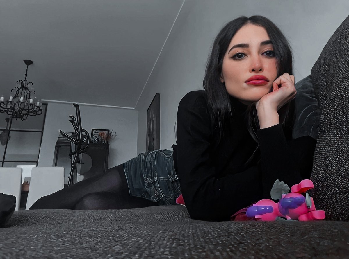 Melike İpek Yalova Pics (@melikeipekypics) on Twitter photo 