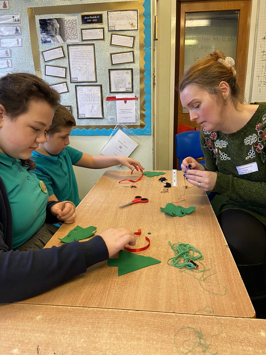 OakClassStBarts's tweet photo. A huge thank you our wonderful volunteer parents and family members from @OakClassStBarts for helping us with our Christmas Tree sewing. We could not have done it without you! The children can’t wait to share their finished decorations with you at the Christmas Fayre on 14th Dec. https://t.co/lUgoRC03sB