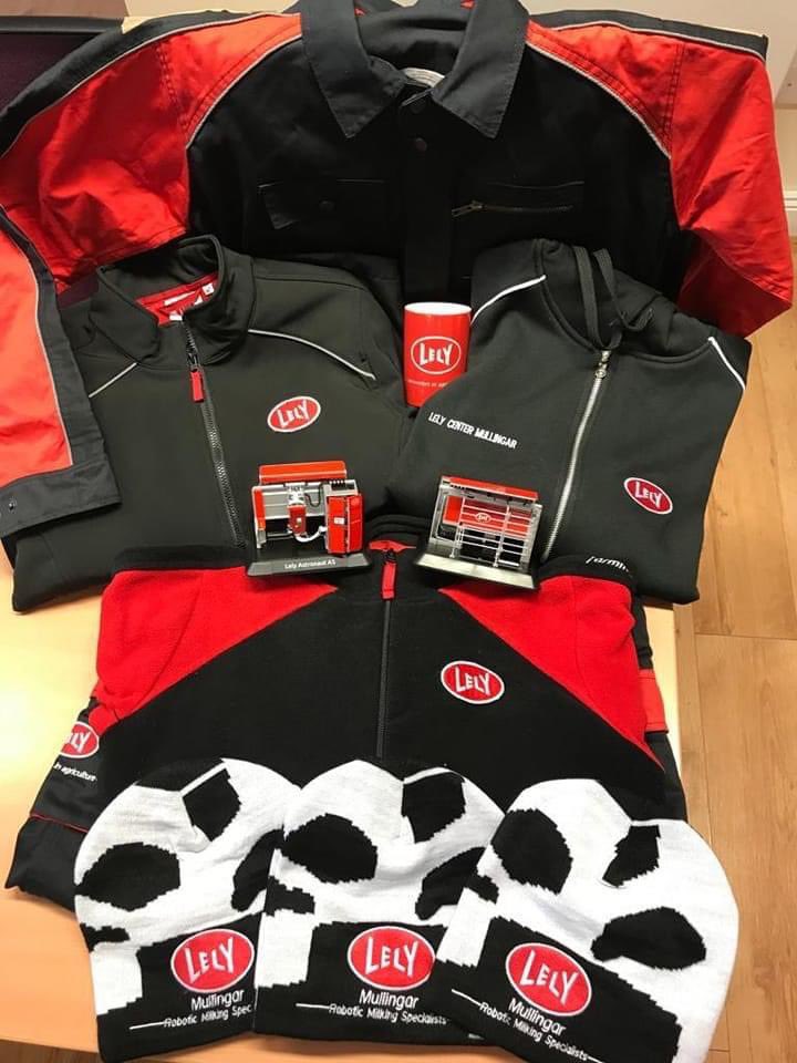 ❄️WINTER GIVEAWAY❄️
Win a hamper of exclusive Lely Center Mullingar merchandise !

To enter:
✅ Follow <a href="/lelyrobotman/">Niall McGauran</a> 
✅ Retweet post &amp; tag a friend !

The winner of the competition will be announced before Christmas. 
#LelyMullingar
#RoboticMilkingSpecialists