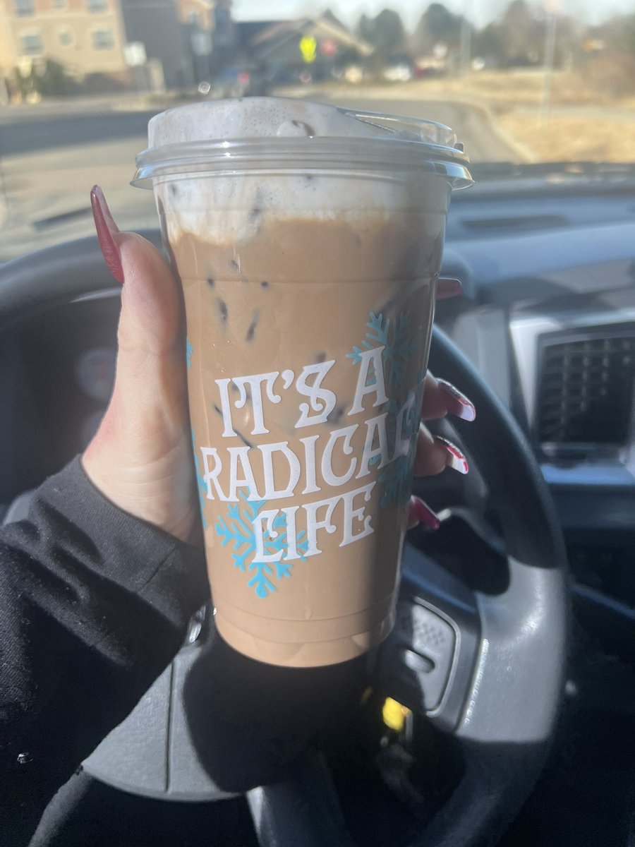 LisaKlear's tweet photo. @DutchBros Love my people!!!!'❤️❤️❤️❤️❤️❤️❤️ #aurora Arapahoe and Jordan https://t.co/xok3WuO8oP