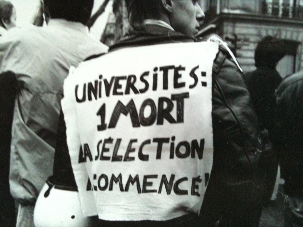 cgtcampus06's tweet photo. #MalikOussekine Ni Oubli Ni Pardon
Une génération de lycéen·nes et étudiant·es a été marquée par la mort de #MalikOussekine le 5 décembre 1986, tué par la police lors d'une manif contre le projet de loi #Devaquet qui voulait déjà privatiser les universités #ESR #LutteDeClasses https://t.co/aBiOV72u0g
