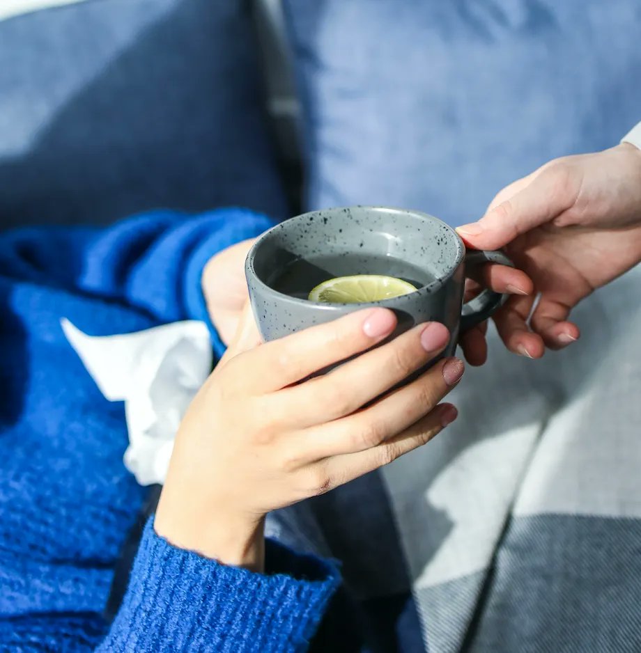 FlowHealthHQ's tweet photo. Cough? Fever? Congestion?
If you have any of these symptoms, you could have COVID-19 — or flu A or B. 

Check out our latest blog post to learn the differences between flu A and B and why it’s important to get tested for all 3 viruses this season.

https://t.co/PLxyjEOB2O https://t.co/k1RKohFzr9
