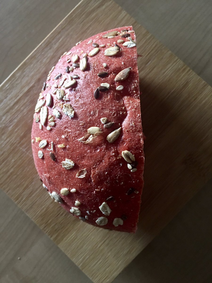 Francyable's tweet image. Senza pane e senza vino, l’amore non è nulla (cit.) #pane #barbabietola #food #MadeInItaly