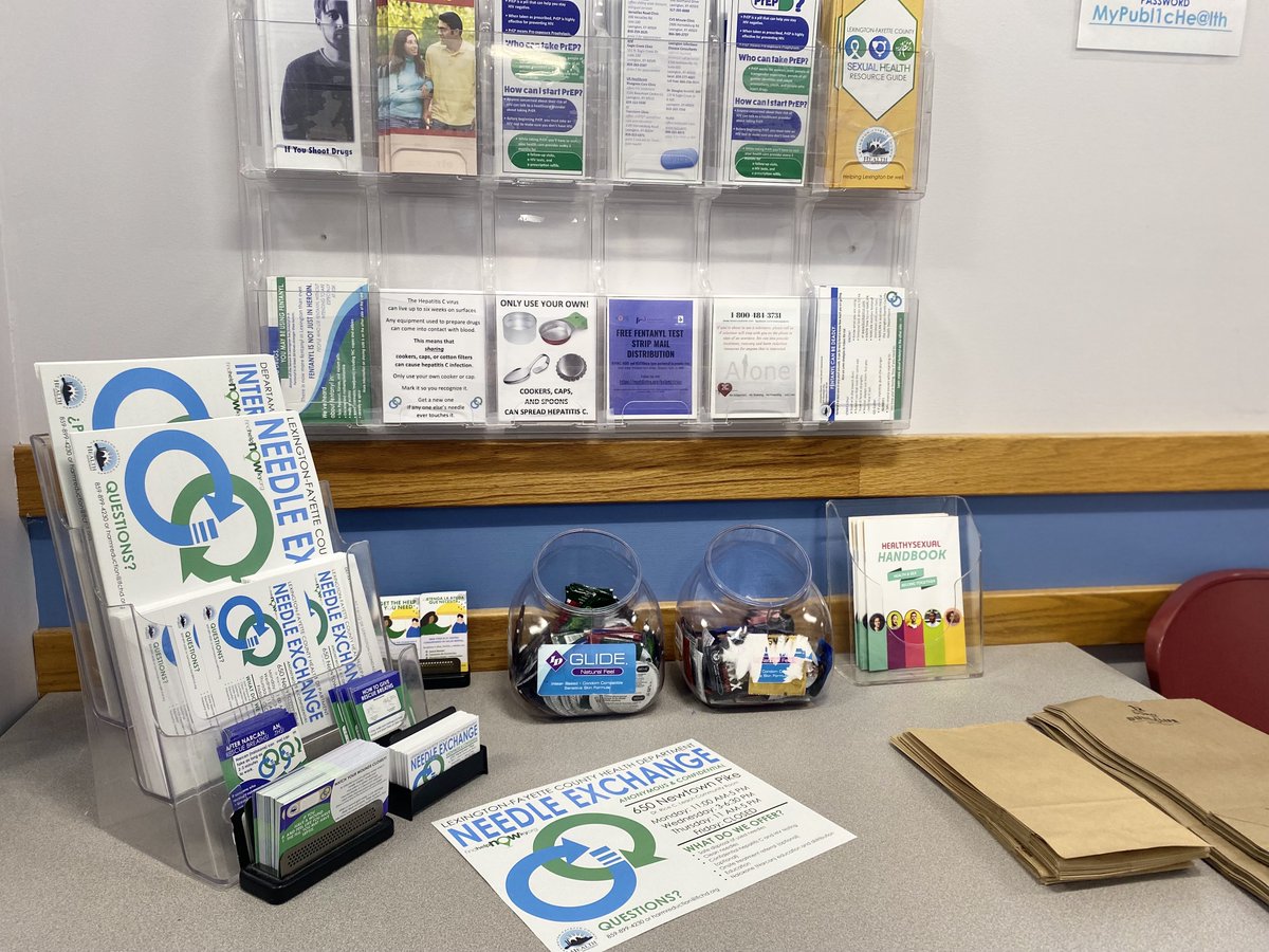 LFCHD's tweet photo. In November, we had 1,189 visits to our #needleexchange program, including 35 1st-time participants, as we fight the spread of #hepatitisC and #HIV! We collected 55,146 used needles for proper disposal and provided 348 free naloxone kits.
1/4
#harmreduction #locallex #help https://t.co/nB4rUebMJf