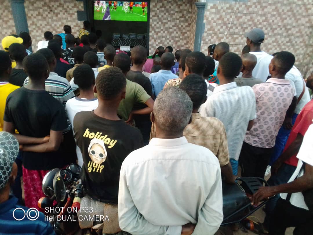 afmnational's tweet photo. (2/2) en permanence selon les programmes de différents matchs.

Nous sommes tous invités pour passer les meilleurs moments du football ⚽⚽

Merci beaucoup Cheval Blanc🙏🙏 
Nzambe abakisela yo Ya EBELE 

@YvesBuya1 @corneil75001799 @felly_momi https://t.co/6GzgnPEZaD