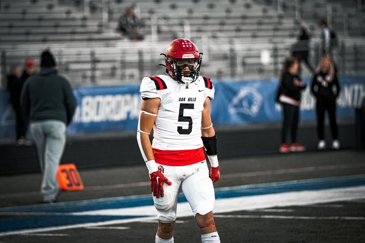 Another standout for us <a href="/23RJ_Miller/">RJ Miller</a>.  Good size, versatile, smart and blocks well.  LB/TE/DE (2023)
hudl.com/video/3/116190…