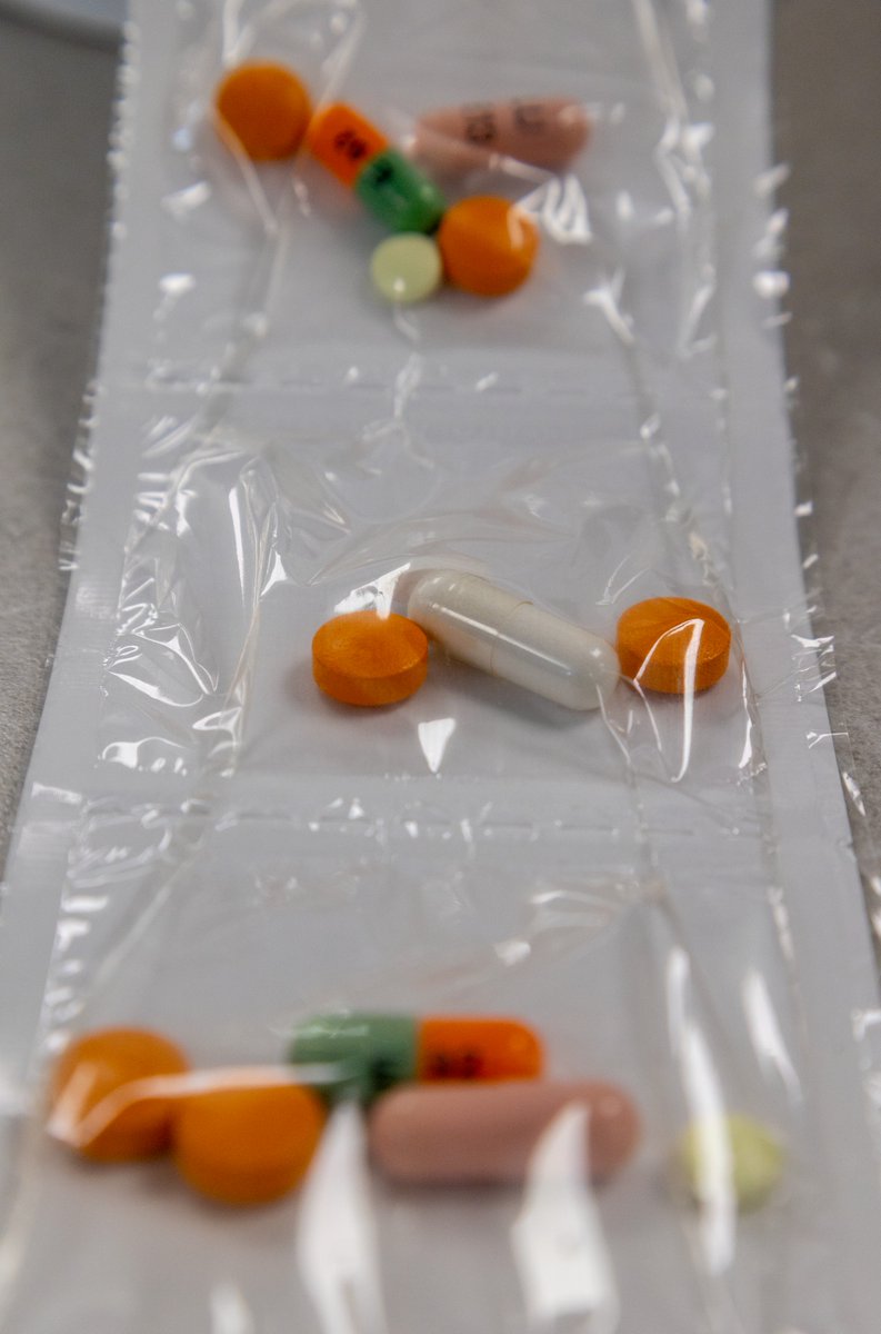 Look how easy our PakMyMeds program is! We pre-package all your medications and time stamp for the correct time for you to take them. It's the BETTER WAY to manage your health and prescriptions. Learn more here ➡️ tinyurl.com/y54vsce4