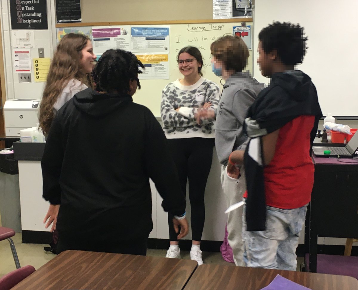 HMS_YSC's tweet photo. Happy to help host students from Bellarmine University's School of Education last week! Our HMS Scotties enjoyed the opportunity to interact with and learn more about the college experience from these wonderful young adults. @FRYSC_JCPS @JCPSAsstSuptASP @BellarmineEd https://t.co/H6qCktn4Yz
