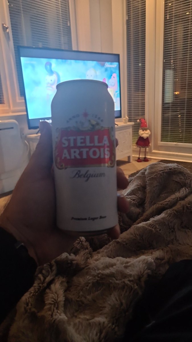 joelparker077's tweet photo. Celebratory beer tonight 🍻 decent Monday #newjob #newstart #inthenewyear https://t.co/spMTDYrOKN