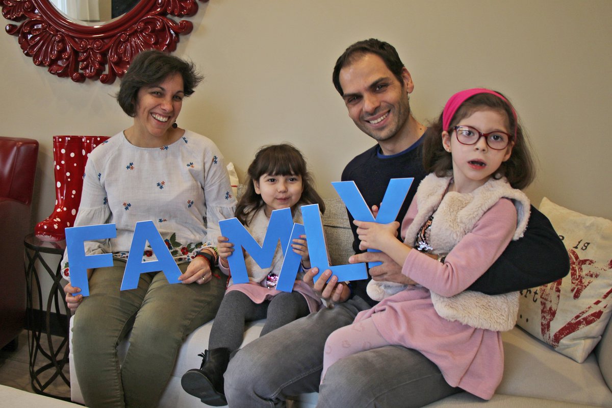 DirtyFranksDogs's tweet photo. Every night, hundreds of moms, dads, brothers, & sisters stay in the @RMHCofCentralOH, steps away from @nationwidekids. Families can make the House their home-away-from-home for as long as their child is being treated in the hospital. #DogsforaCause #LetsGoColumbus #DirtyFranks https://t.co/ABWFVOJp88