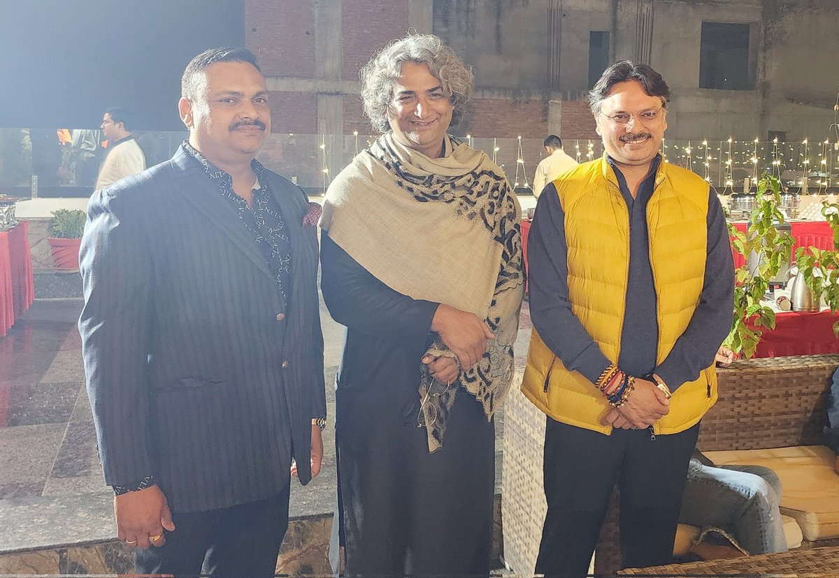 RajeshwarS73's tweet photo. I wish my friend Imran &amp; Saba a very happy 6th marriage anniversary. I pray to God that the warmth of your relationship continue to grow each day of your life.
Wish you both a lifelong togetherness.

Greetings to @azhar_tg for putting up a soulful performance. https://t.co/LoeXAYKEvi