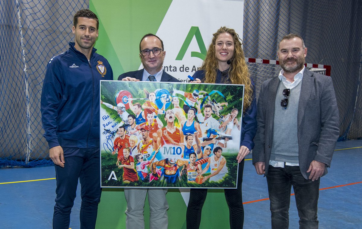 ⚽️ Las instalaciones de #LasFuentezuelas en #Jaén han acogido una #masterclass de <a href="/celiajimdel/">Celia Jimenez</a> 

🗣 Celia: “Las grandes metas necesitan grandes esfuerzos”

#Mentor10 #AndalucíaElLugarDelDeporte <a href="/RFAF/">RFAF</a> <a href="/AytoJaen/">Ayuntamiento de Jaén</a> <a href="/JaenJunta/">Junta Jaén</a>