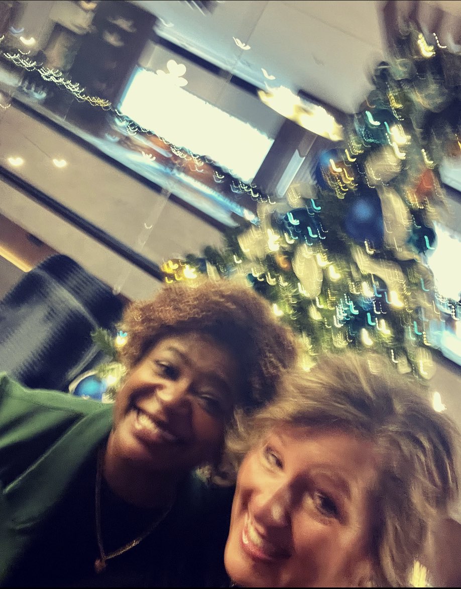 Learning together with my #KYDL friends across the state!☺️#moonshot #buildingcapacity @DrSmithKAEC <a href="/LuSettlesYoung/">Lu Young</a> #connectgrowserve💚🌱