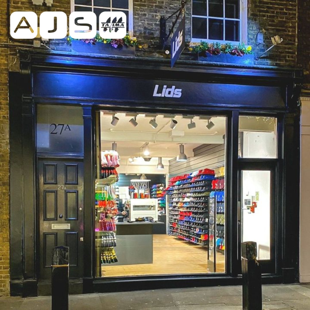 AJSEmbroidery's tweet photo. Our client Lids UK, has just celebrated one year of being in the UK. It began with their @7dialslondon shop on Neal Street. How good does it look in this picture?
Happy Anniversary @lidsunitedkingdom from all of us at AJS.
#lidsuk #ajsembroideryservices #tajimaembroiderymachines https://t.co/HYIq6MTBPg