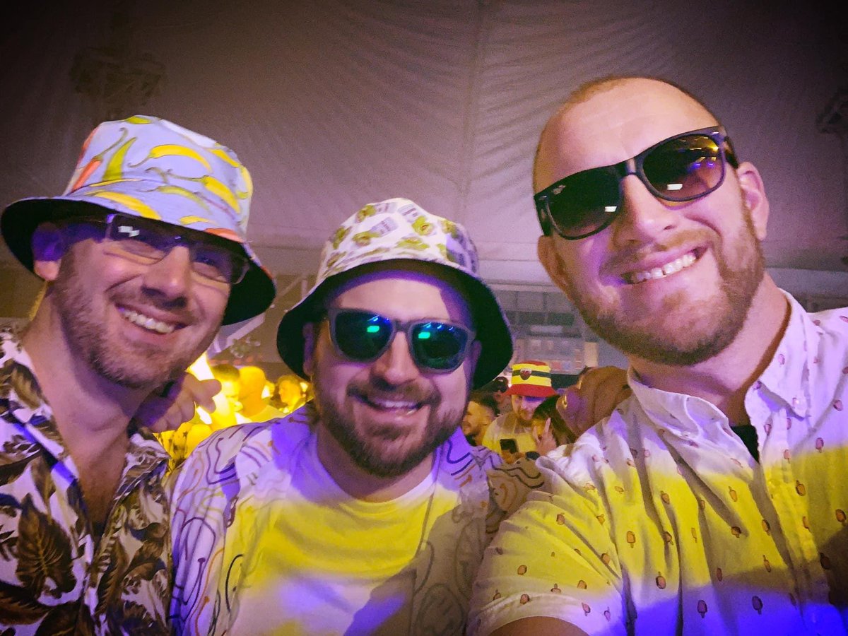 SteveHewett2's tweet photo. The crazy times  at Butlins Cream Weekender, shout out to Damo and D… @dj_davepearce https://t.co/dzzeFcLSvh