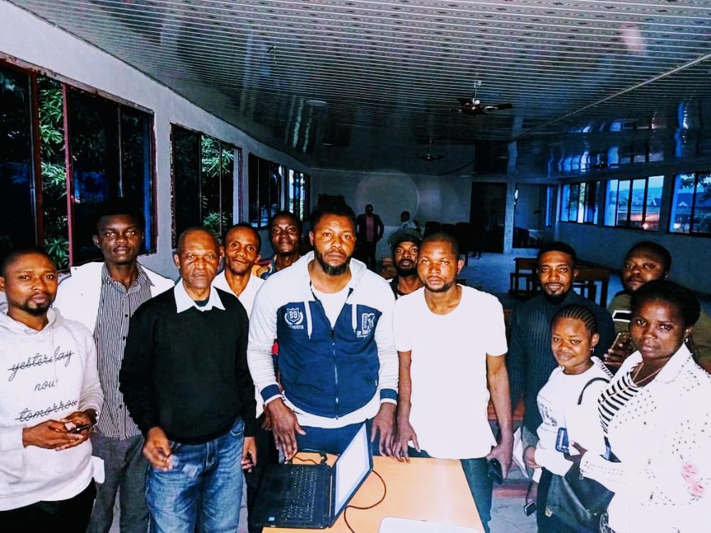kendiomukendi64's tweet image. #Retour_en_image

5e et dernière séance de formation sur le #benevolat organisée par la #Coordination_pour_le_Changement_de_mentalités, une structure de La @Presidence_RDC qui a pour mission d’assurer la prévention, la lutte contre toutes sortes d’antivaleurs...

@DeniseNyakeru