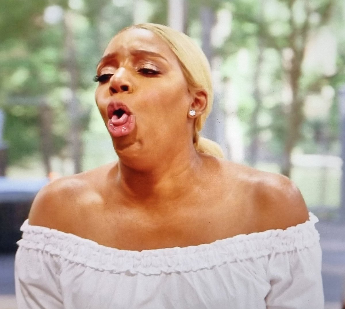 realitystan01's tweet photo. Loving Candiace coz she gets it, they are excluding Wendy and it's disgusting #RHOP https://t.co/dTbIvzA16E