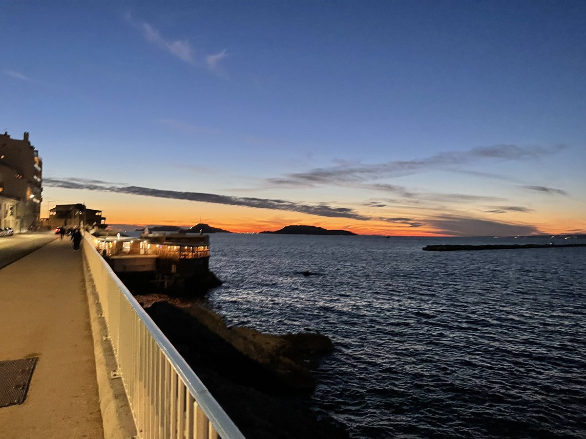 #Marseille ❤️✊🏻