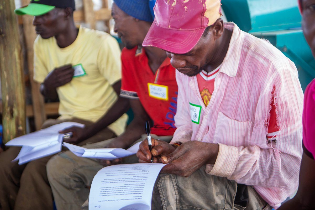 ProsperGV's tweet photo. 3/9
We discovered:

The pilot enabled access to quick, affordable #credit for smallholders through a feature phone, for those who do not have access to viable alternative. https://t.co/1CXtcoByys