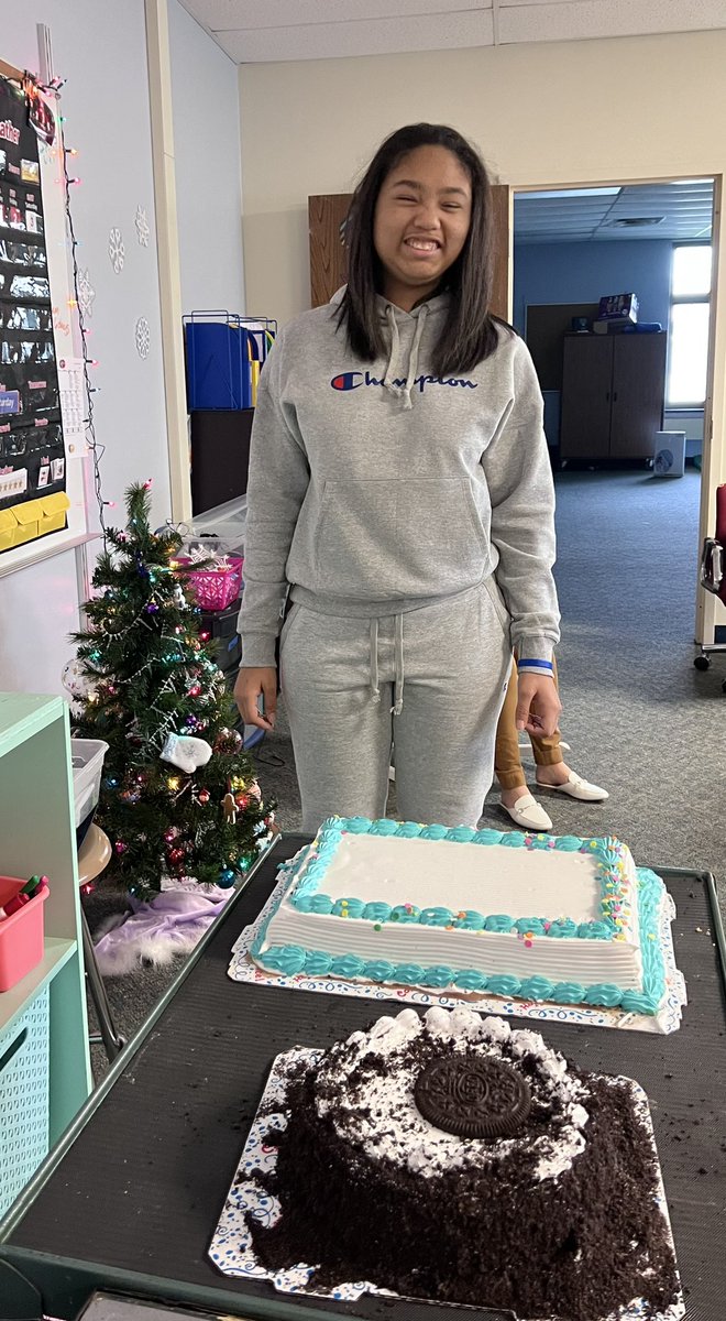 Ms. Sabin tweet media