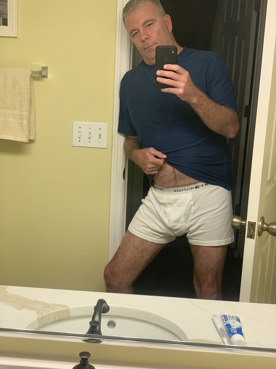 JamesJoseph022's tweet photo. Goooood morning 🔥 #hairy #underwear #gay #straight #bi #onlyfans #gaytwitter #Men click the link to see more 😜🔥 https://t.co/wzoXFq8n3H