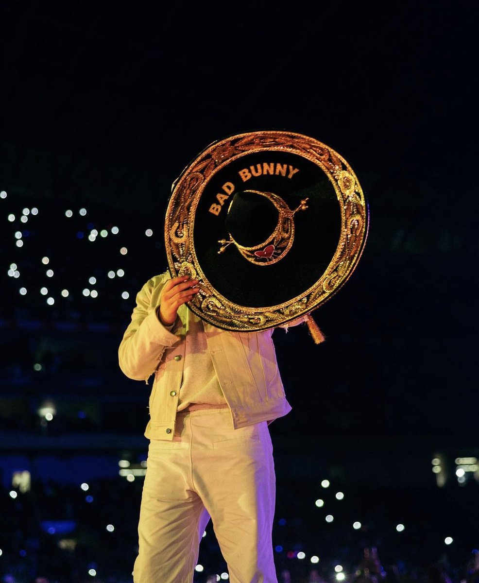 📸| Bad Bunny anoche en Monterrey. 🇲🇽