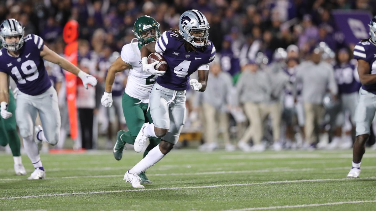 Malik Knowles averages 27.9 yards per kickoff return in his career to rank No. 1 in the FBS among all active players with at least 50 kickoff returns.