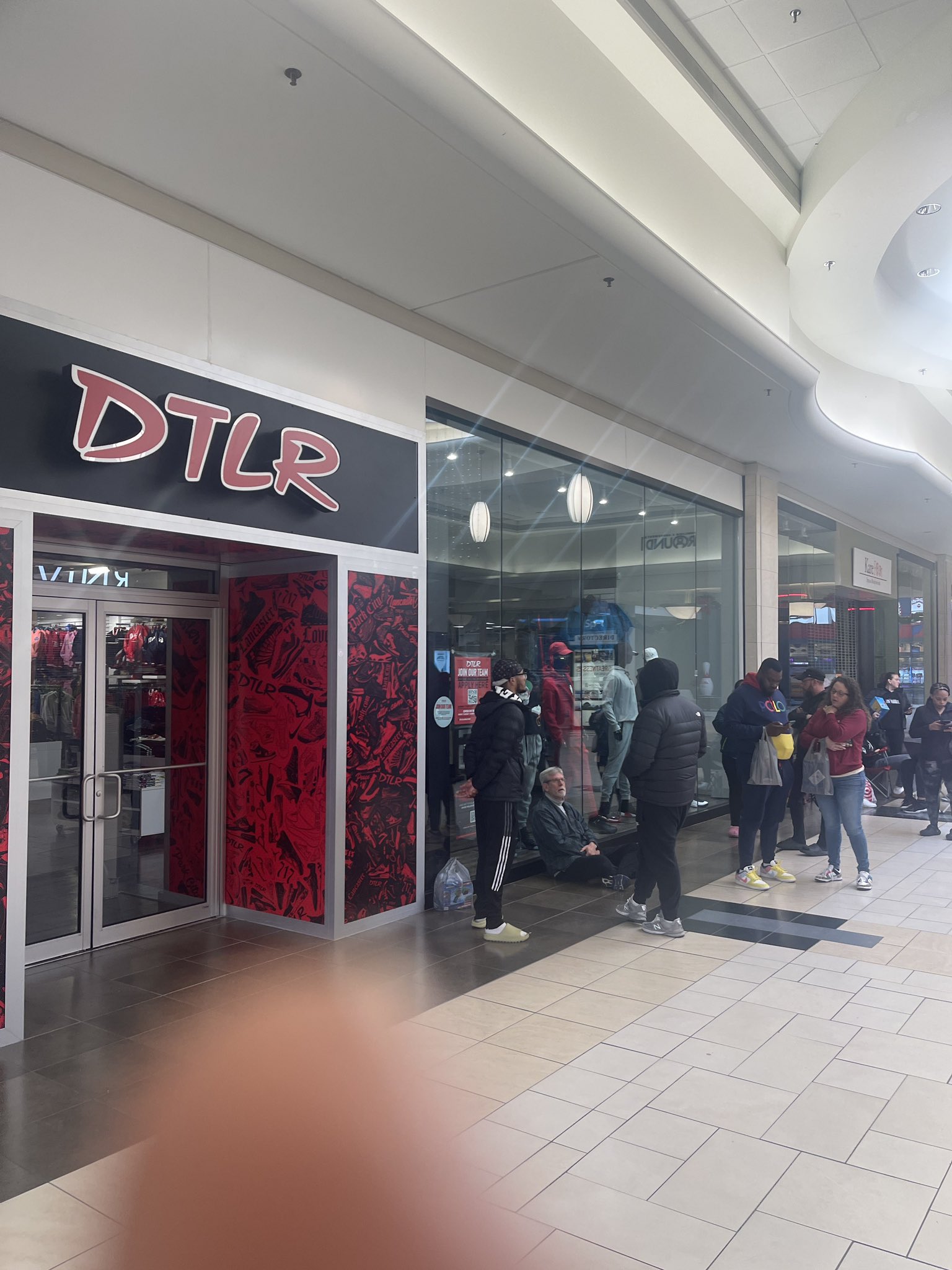 Sniperkicks on Twitter "DTLR TOY DRIVE!!! FOR CHERRY 11s https//t.co