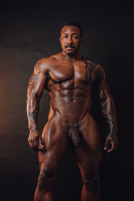 Back last year when I was bigger 
@pumpaction https://t.co/dyR4bqjYHu