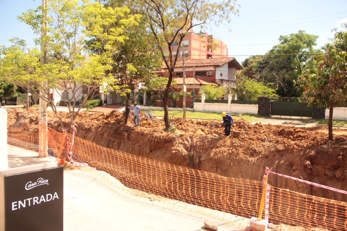 nenechopy's tweet photo. Entiendo que a muchas personas les gustaría que las obras de la Avda. Molas López terminen ya, nosotros queremos lo mismo. Lastimosamente este tipo de trabajos llevan su tiempo y no se pueden apurar. #SeguimosTrabajando para dar solución a los raudales en la zona. https://t.co/uKXZeXGnxw