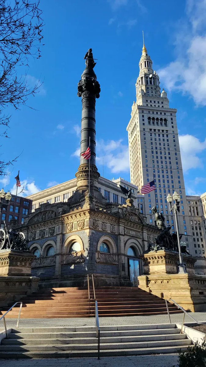 Stop by on your lunch break. Open daily 10:00am to 5:30pm.