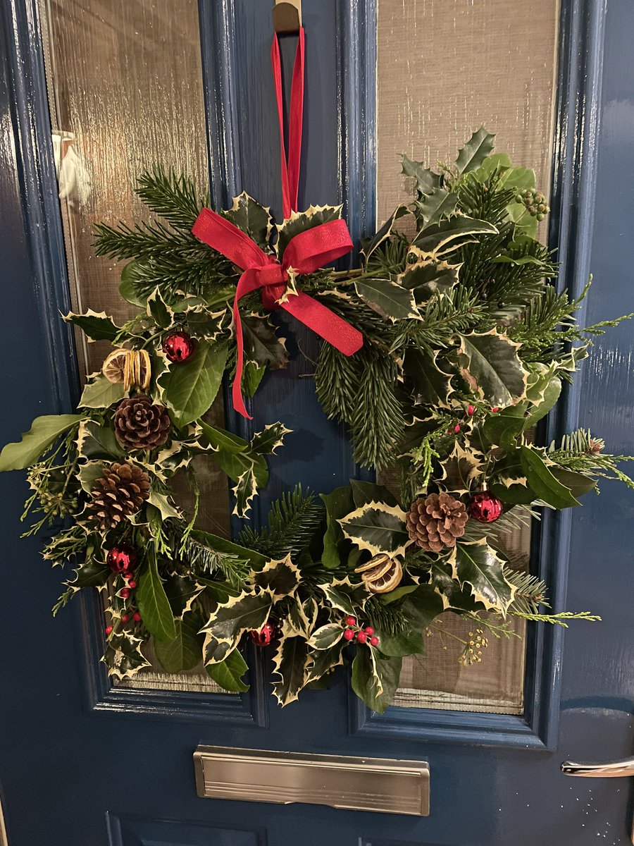MrsMcCormick10's tweet photo. Feeling accomplished after making my first wreath at our after school workshop. Thanks to our very patient art student Mathew for helping me! https://t.co/HDsnbvjjm6