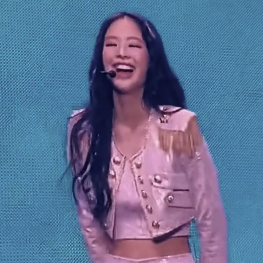 jenniexpics tweet picture