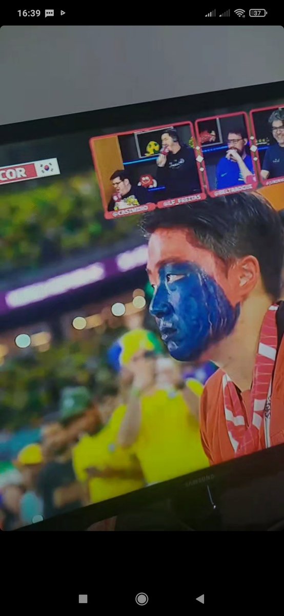 Luskatsuki's tweet photo. É assim que surge um vilão porém QUE GOLAÇO!!! GOL CARALHO https://t.co/Y1ut0Utegv