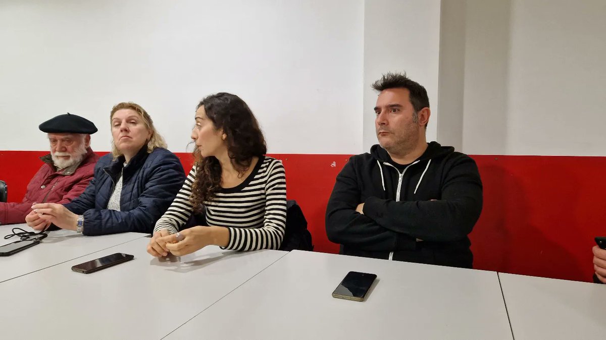 PSOERonda's tweet photo. 👉🏼 Hoy hemos tenido reunión ordinaria de la Ejecutiva Local en la que seguimos hablando de proyectos para nuestra ciudad.
📝 Estamos trabajando también recogiendo ideas y sugerencias de ciudadanos, colectivos y asociaciones.
#PacoAlcalde
#SÍAlFuturo_
#SÍAlRespeto_ https://t.co/Wkz0f0YeXW
