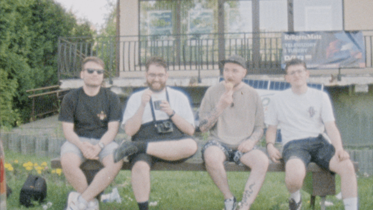 mqmvm's tweet photo. https://t.co/oD6sNfjz2w

Super 8 video from our trip to poland.

Shoutout to @Aeliziaa for the footage. https://t.co/fT9XE0KTvt
