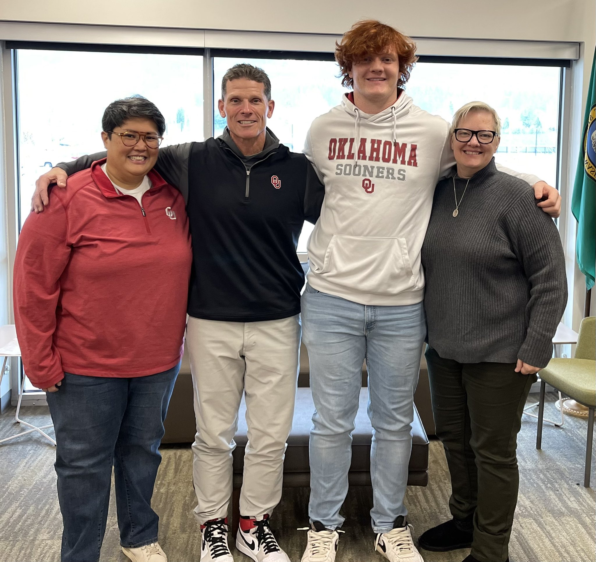 FjPRcYZVsAEqM__?format=jpg&name=large