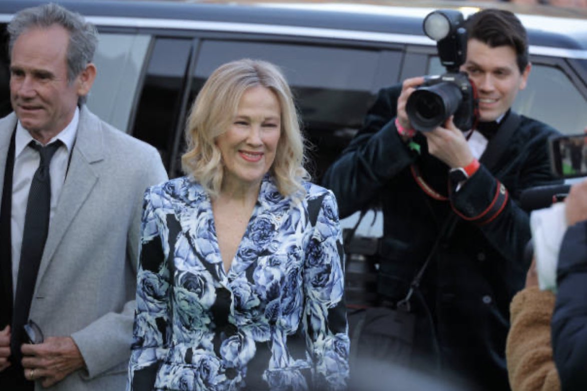 CATHERlNEOHARA's tweet photo. Catherine O’Hara attends The Earshot Prize 2022
📸: GettyImages https://t.co/3mq9FGZY5h