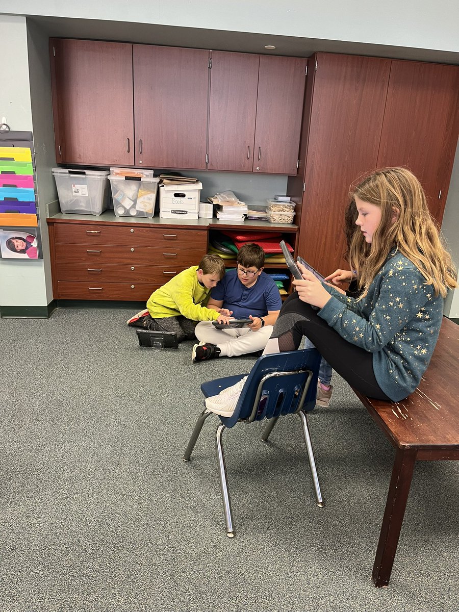 Mrs. Hyzny’s Monarchs tweet media