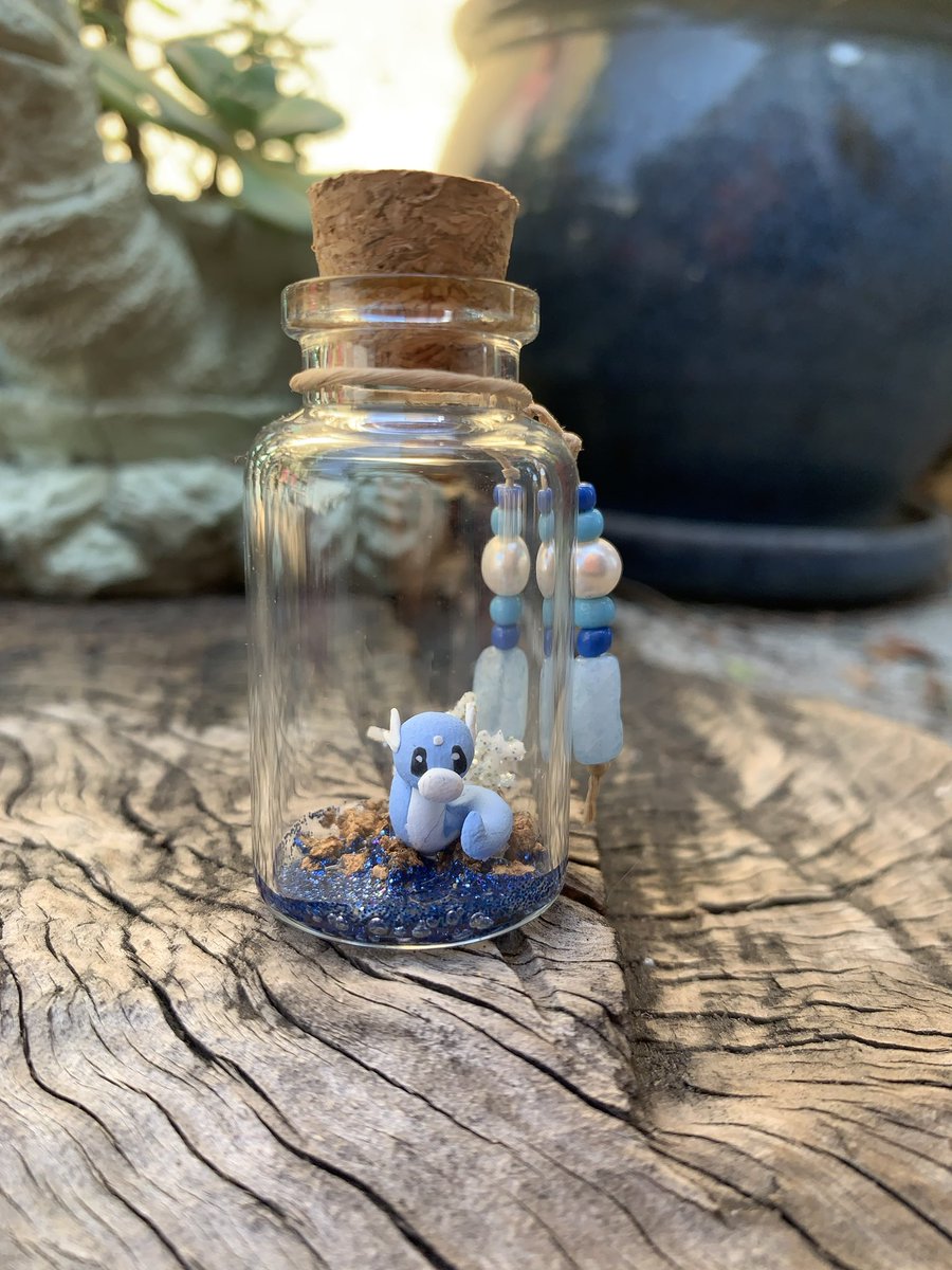 RedscaleDesign's tweet image. 🌊 Dratini on the shore ☀️ #pokemon #dratini #pokemonart