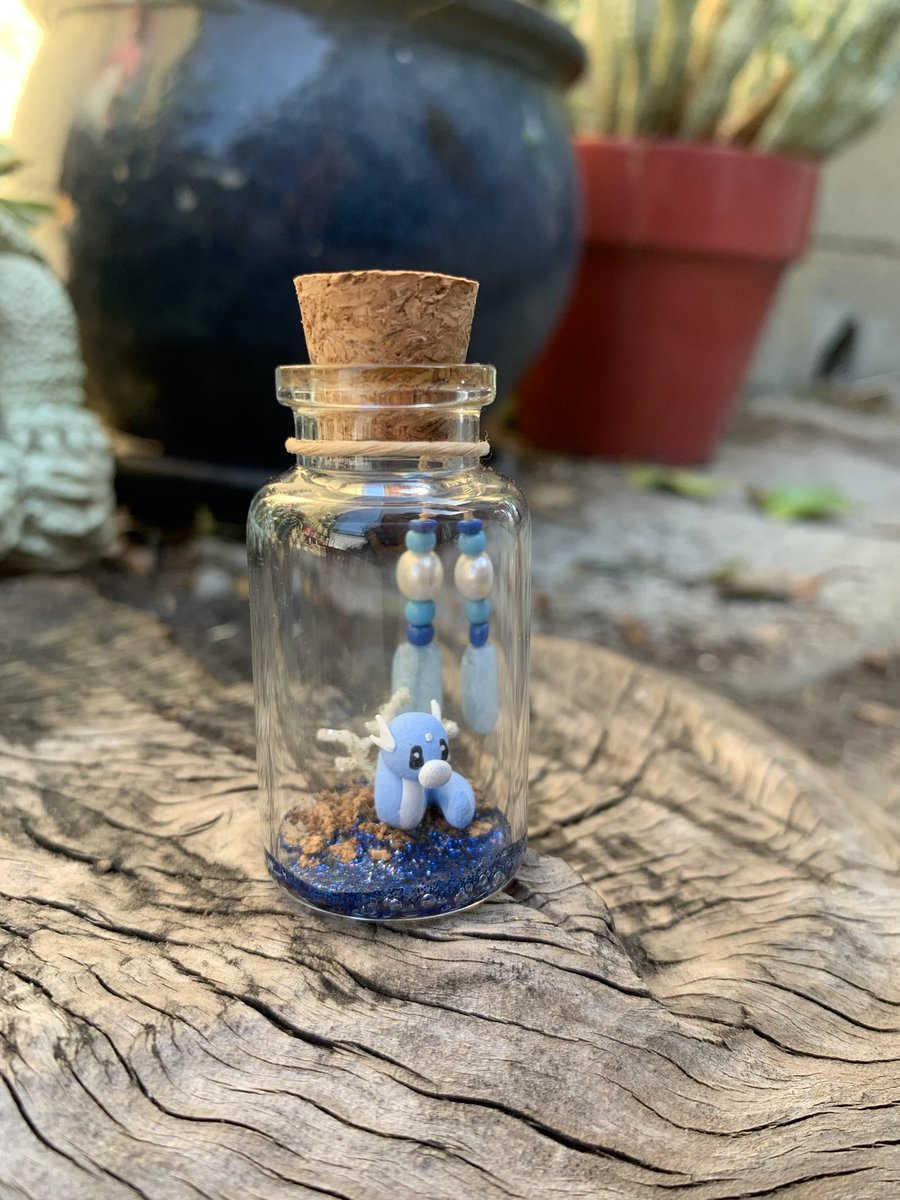 RedscaleDesign's tweet image. 🌊 Dratini on the shore ☀️ #pokemon #dratini #pokemonart