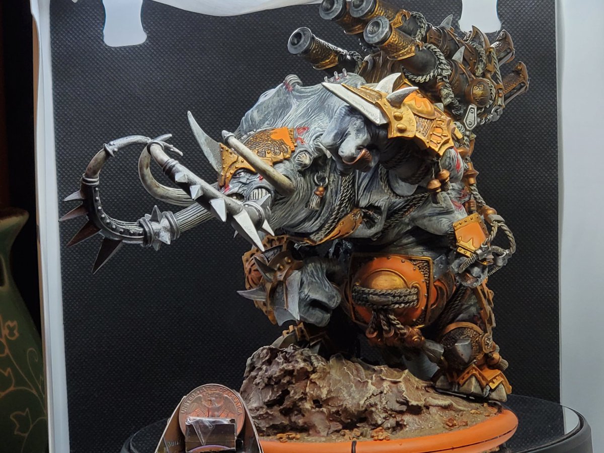 empryme's tweet photo. I recently finished up my #Skorne #Mammoth for #November's #PointADay challenge. So here it is for today's #MiniatureMonday. I won this model in a giveaway ran by @NekuraIzou and I am extremely grateful for his generosity.

@privateerpress 
#P3Painters #WARMACHINE #HORDES https://t.co/6uMkv42gKg
