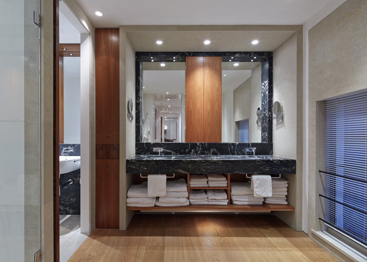 BarbaraWeissArc's tweet photo. BWA’s bathrooms serve more than solely their practical function. They are bespoke spaces to escape and unwind, fully personalised to suit each client. https://t.co/3y1oJs3gn5