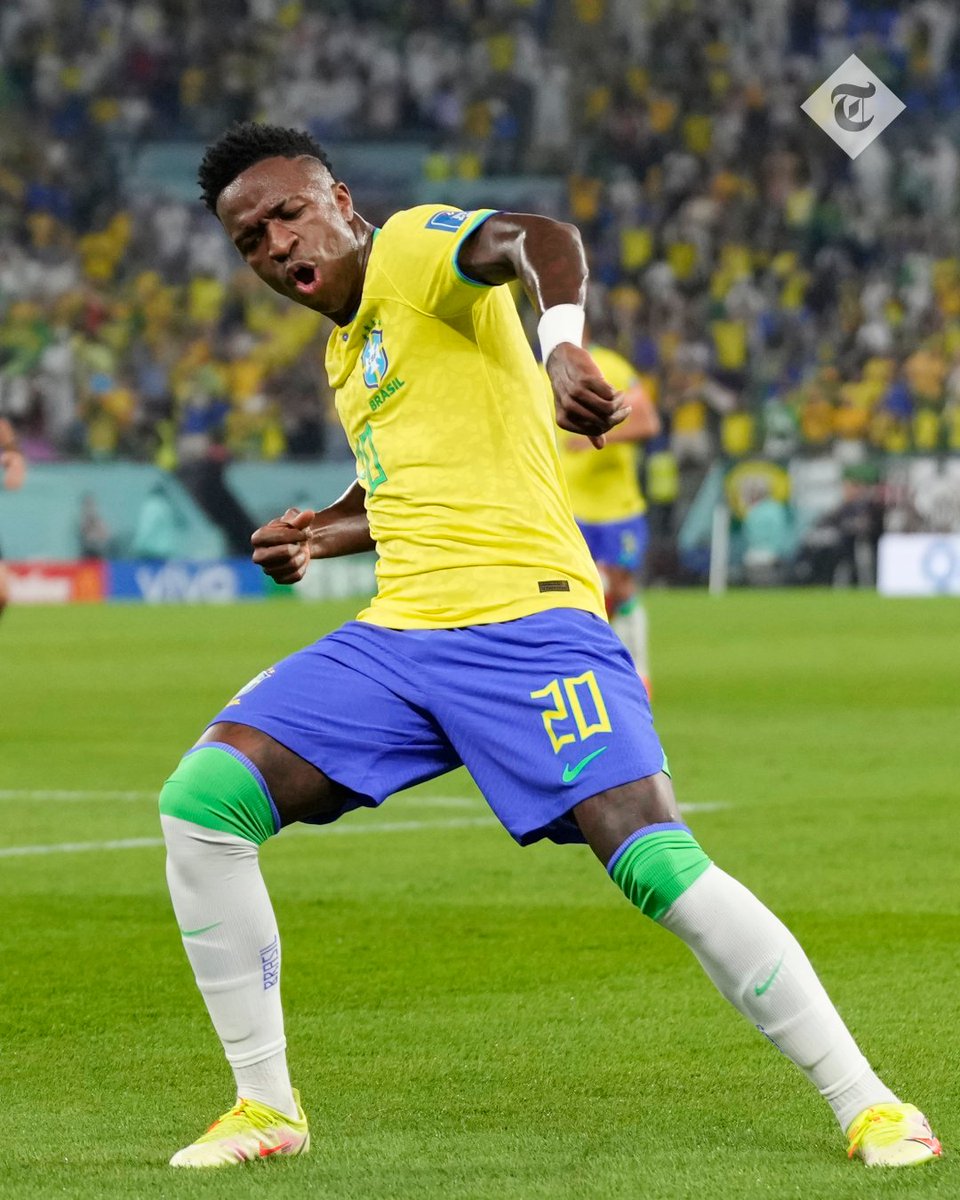 TeleFootball's tweet photo. Moves like Brazil 🇧🇷🕺

Four first-half goals. Four different goalscorers.

#TelegraphFootball #FIFAWorldCup https://t.co/JFuD0fc0TR