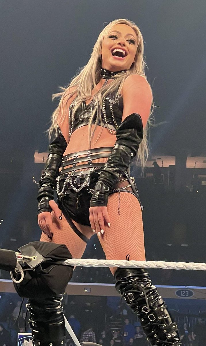 WWE:NSFW on Twitter: "LIV MORGAN 🖤 @YaOnlyLivvOnce"
