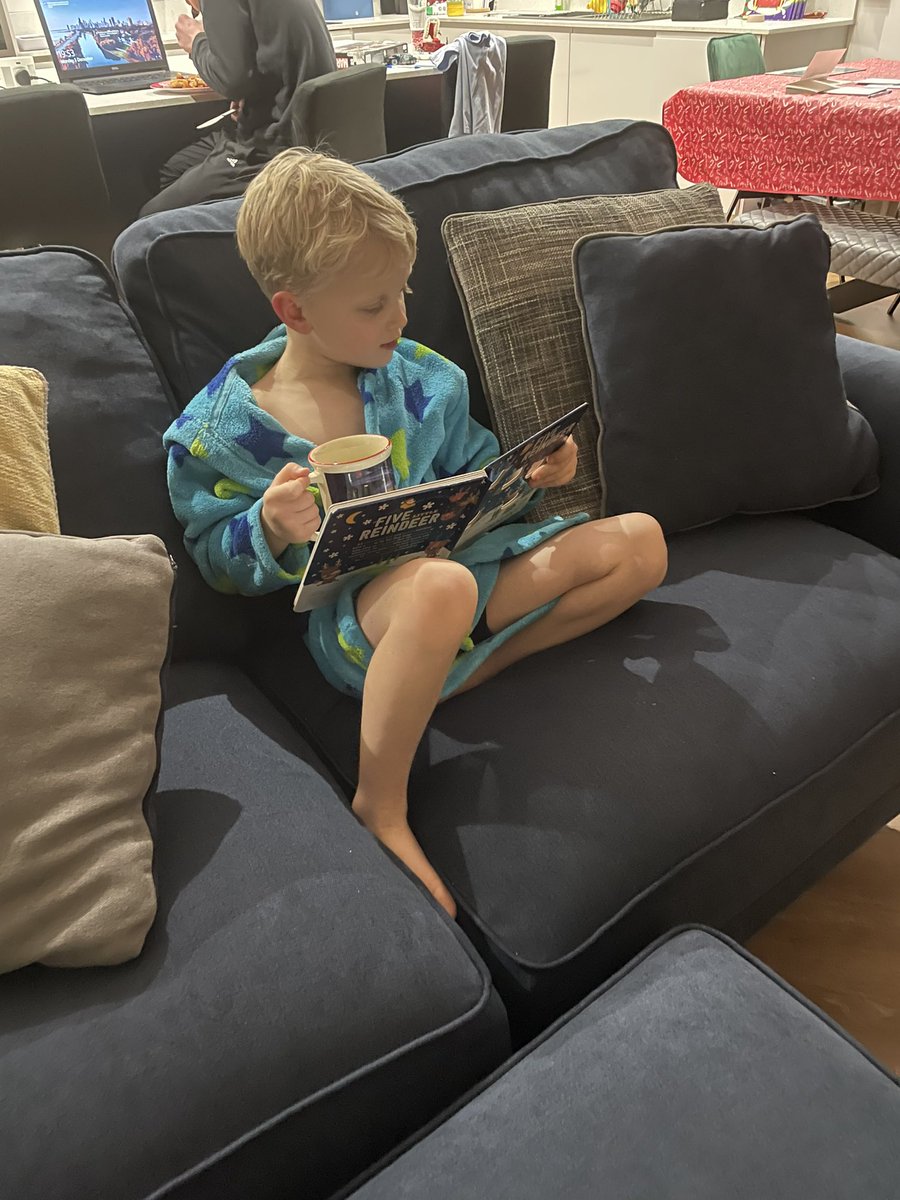 StacieSdc's tweet photo. @MPSClass5 Jackson Reading with his hot chocolate https://t.co/YHGUQqslIi