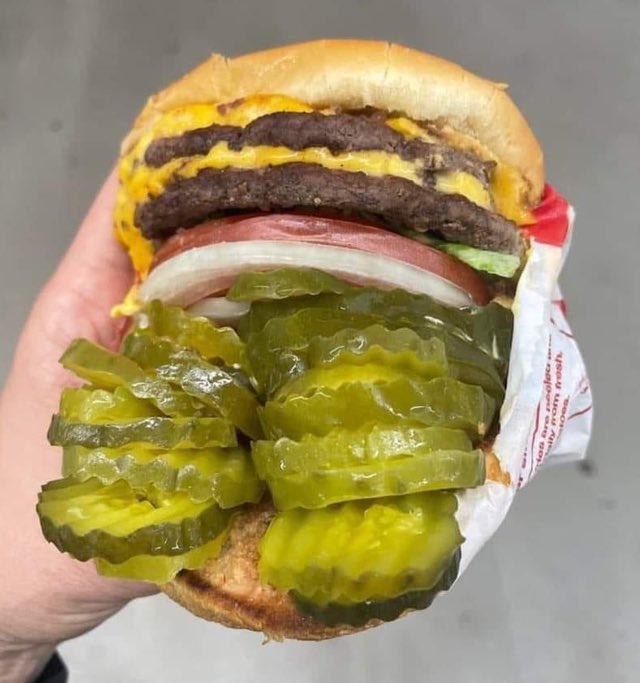 felip_ruvalcaba's tweet photo. Nadie:

Yo cuando compro una hamburguesa: https://t.co/PIY5EYUJwO