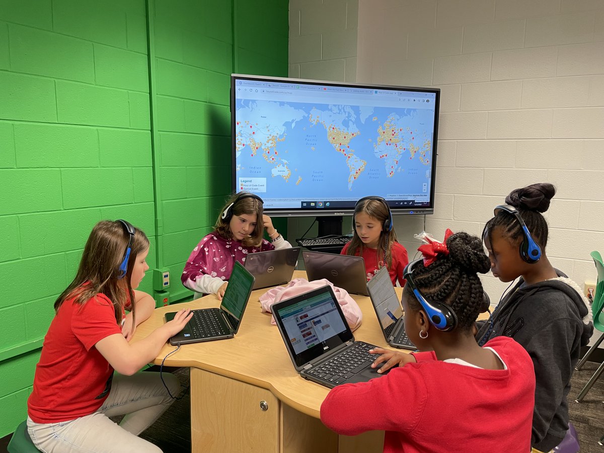 Explore, Play, Create!  PFE STEAM Lab had a great time today participating in the worldwide Hour of Code event!  <a href="/MsSchindler_PFE/">KyndalSchindler_PFE</a>  <a href="/HumbleISD_PFE/">Pine Forest Elem</a>