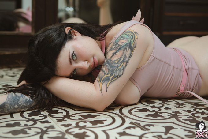 &ldquo;Fallen angel&rdquo; de @marinamuimui ya disponible solo en @SuicideGirls #MemberReview 🤍✨https://t.co/RGnJoqkGC2<a class="tags" href="/tag/marinamuimui">@marinamuimui</a><a href="/tag/memberreview"class="tags"><span>#memberreview</span></a>